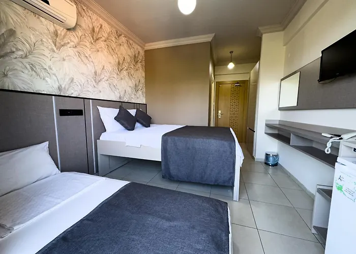 Economy Triple Room